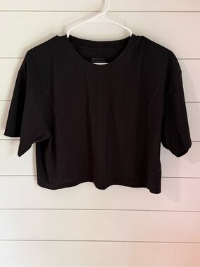 Athleta Black Short-Sleeve Cropped Active Tee